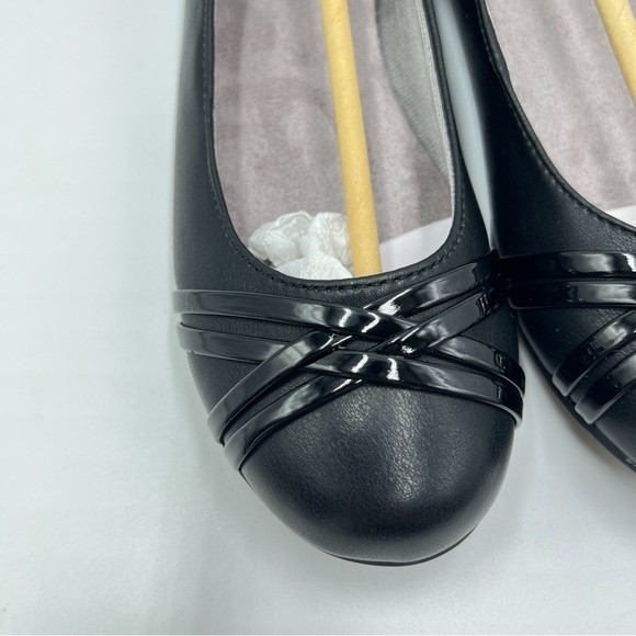 NEW LifeStride Womens Size 6 Black Vegan Faux Leather Aliza Ballet Flats Shoes - Picture 4 of 13